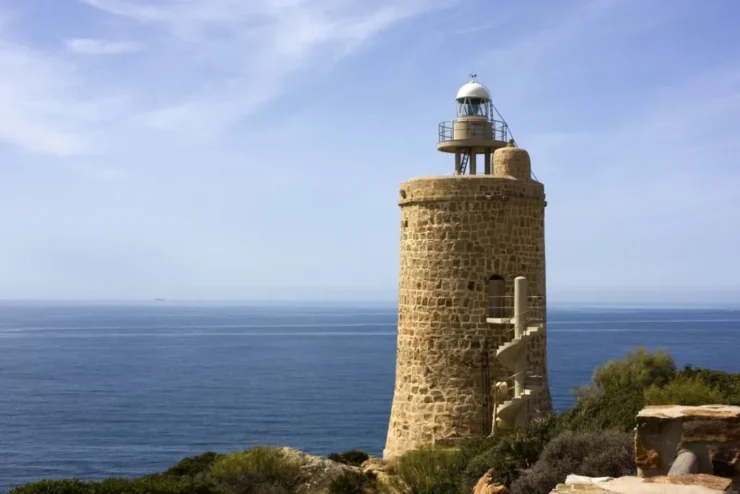 Vista del Faro de Camarinal desde el Carril de Cabo de Gracia, Tarifa, Cadiz