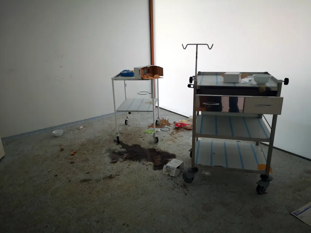 Enfermería de la Piscina abandonada de Pesués