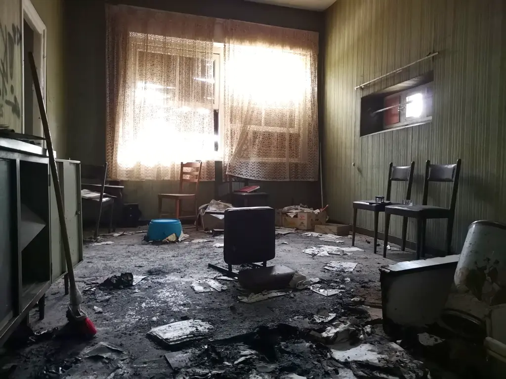 Antesala del Despacho de Falange Española de la J.O.N.S. de los Corrales de Buelna