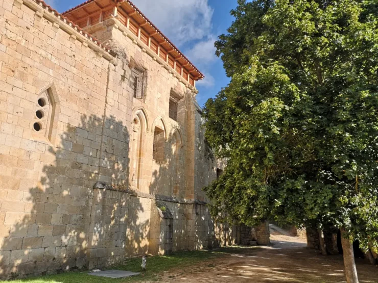 Fachada oriental de la iglesia del Monasterio de Rioseco