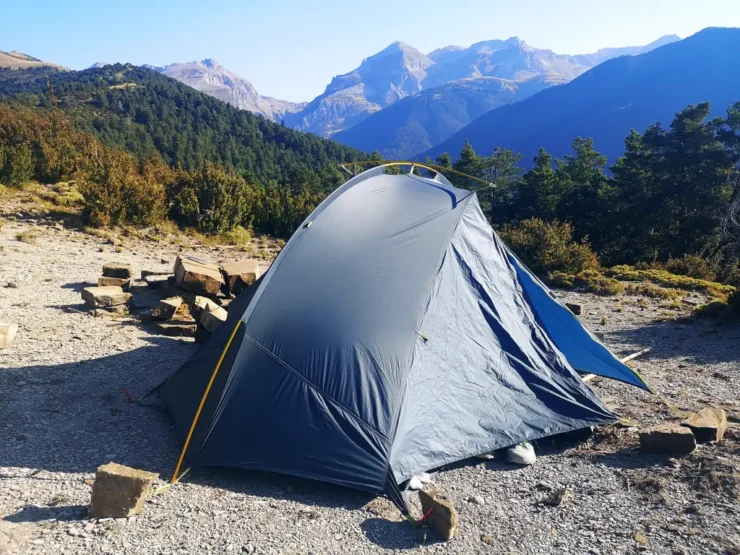 Tienda nylon ripstop 20D con recubrimiento de silicona montada en el GR15 de camino a Yesero